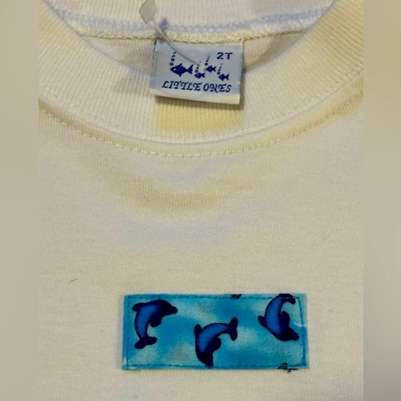 Little Ones 2 Piece Dolphin Beach Set - White Tee & Dolphin Shorts -Size 2T -NWT - Picture 4 of 6